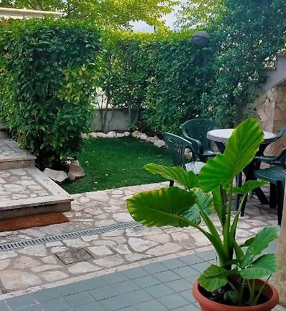 Tana Per Gli Ospiti * Terni